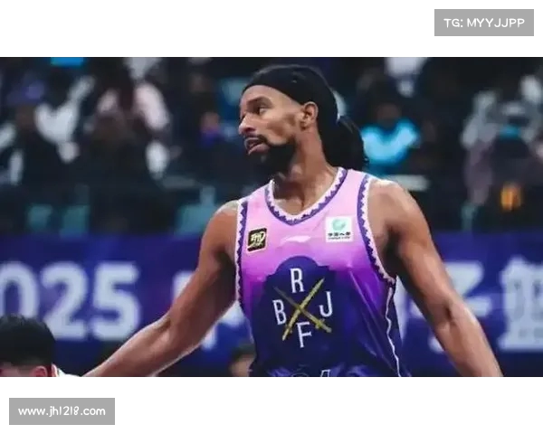 前主帅对萨林杰关怀备至 但假期结束后他仍未归队